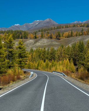 Doğu Sayan Dağlarında Otoyol