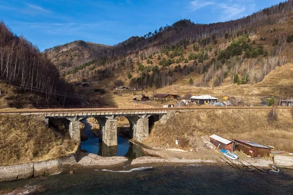 Puente Ferroviario Pueblo Marituy Ferrocarril Circum Baikal Fotos de stock libres de derechos
