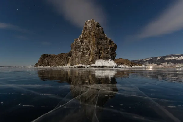 Reflejo Isla Oltrek Superficie Del Hielo Baikal — Foto de Stock