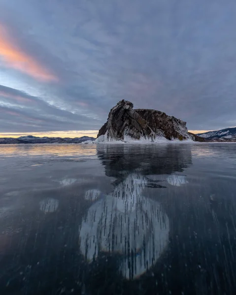 Isla Bolshoy Toynak Estrecho Del Mar Pequeño Lago Baikal — Foto de Stock