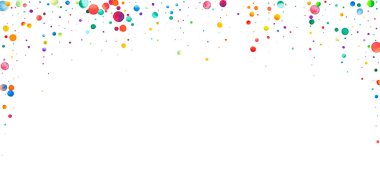 Beyaz arka planda suluboya konfeti. Sevimli gökkuşağı renkli noktalar. Rengarenk parlak kartın kutlu olsun. Çarpıcı bir el boyaması konfeti..