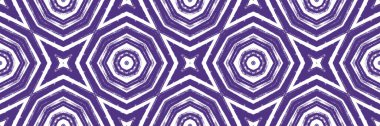 Arabesk eli kusursuz bir sınır çiziyor. Mor simetrik kaleydoskop arka planı. Oriental arabesk el çizimi tasarımı. arkaplan için hatırlanabilir dekoratif tasarım ögesi.