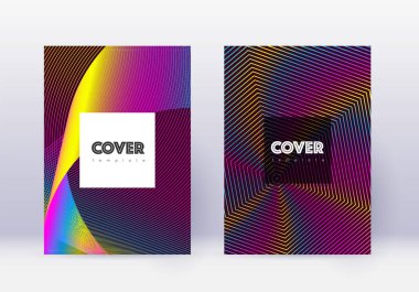 Hippi kapak tasarımı şablon seti. Kırmızı arka planda gökkuşağı soyut çizgileri. Yaratıcı kapak tasarımı. Fevkalade katalog, poster, kitap şablonu vs..