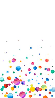 Beyaz arka planda suluboya konfeti. Çekici gökkuşağı renkli noktalar. Mutlu kutlamalar yüksek renkli parlak kart. Nazikçe boyanmış konfeti..