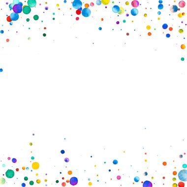 Beyaz arka planda suluboya konfeti. Gerçek gökkuşağı renkli noktalar. Mutlu kare renkli parlak kartlar. Muhteşem el boyaması konfeti..