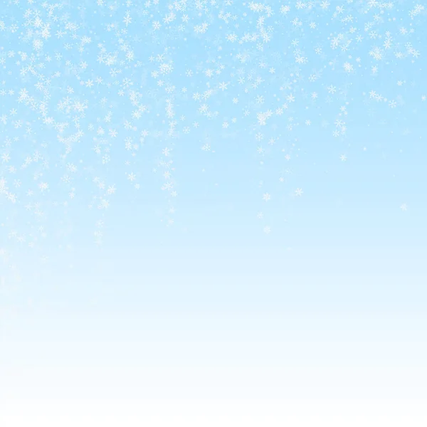 美しい雪クリスマスの背景 冬の空の背景に小さな飛行雪のフレークと星 素晴らしい冬の銀の雪の結晶オーバーレイテンプレート 創造的なベクトル図 — ストックベクタ