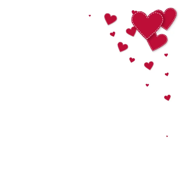 赤いハートの愛の告白 バレンタインデーのコーナー現代的な背景 白い背景に縫い付けられた紙のハートのコンフェッティが落ちる 感情的なベクターイラスト — ストックベクタ