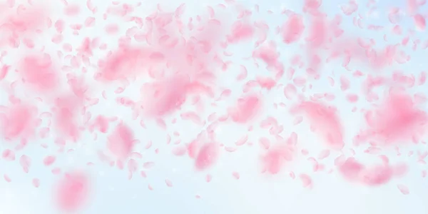 桜の花びらが落ちています ロマンチックなピンクの花のグラデーション 青い空広い背景に花びらを飛んでいます ロマンス概念 素晴らしい結婚式招待状 — ストック写真