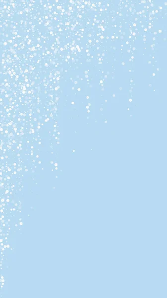 雪の結晶クリスマスの背景に落ちる 薄緑色の冬の背景に小さな空飛ぶ雪のフレークと星 美しい雪の結晶のオーバーレイ落下 垂直ベクトル図 — ストックベクタ