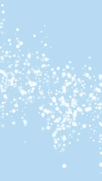 美しい雪のクリスマスの背景 薄緑色の冬の背景に小さな空飛ぶ雪のフレークと星 美しい雪のオーバーレイテンプレート 垂直ベクトル図 — ストックベクタ