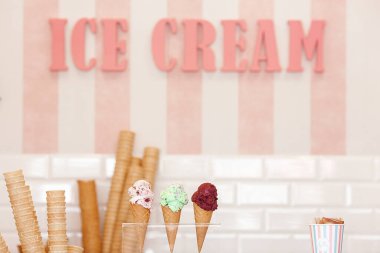 Dondurmanın yakın plan fotoğrafı. Soğuk tatlı. Yaz taze tatlıları.