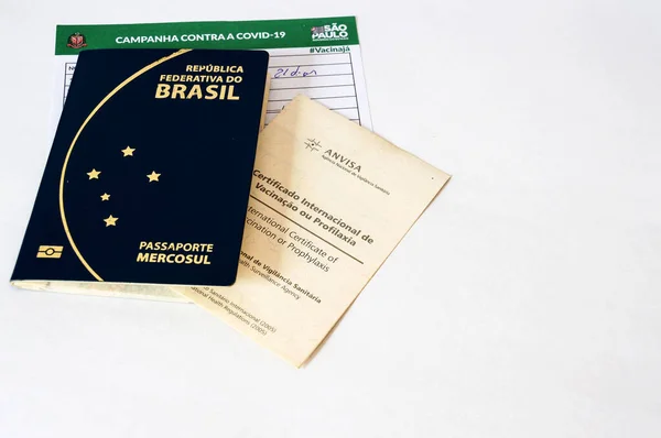 Sorocaba Sao Paulo Maio 2022 Passaporte Brasileiro Certificado Internacional Vacinação — Fotografia de Stock