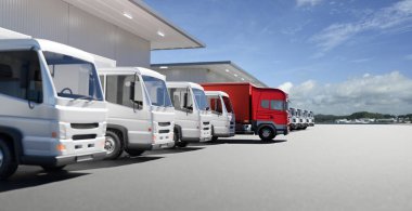 Beyaz kamyon filosundan çıkan kırmızı kamyon. Ekspres teslimat ve sevkiyat hizmeti konsepti. 3d oluşturma