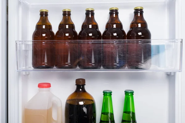 Background White Refrigerator Door Glass Bottles Beer Drinks Shelf — Stock Photo, Image