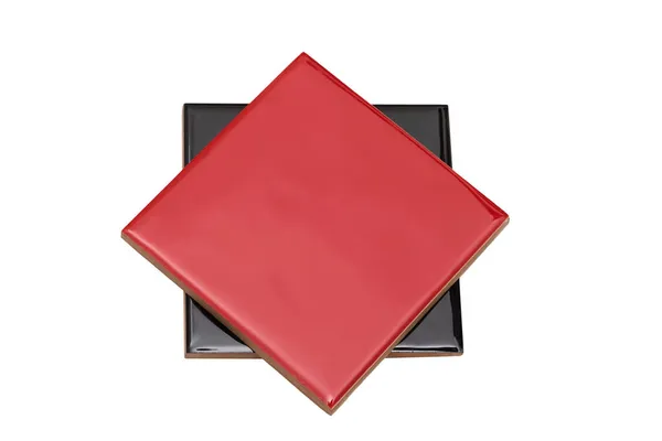Carreaux Céramique Carrés Noirs Rouges Isolés Sur Fond Blanc — Photo