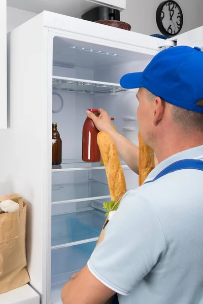 Zolasyon Döneminde Ürünlerin Buzdolabınıza Teslim Edilmesi — Stok fotoğraf