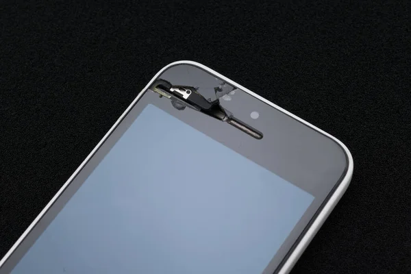 Black Background Desktop Electronics Master Smartphone Broken Screen Replacement Close — Stock Photo, Image