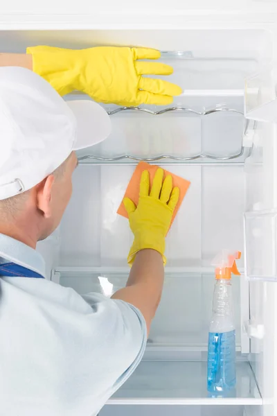 Worker Washes Rag Refrigerator — Stock Photo, Image