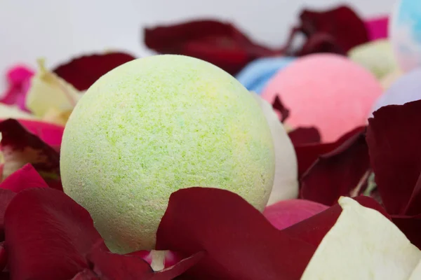 Ball Colored Sea Salt Surrounded Rose Petals Taking Bath Close — Fotografia de Stock