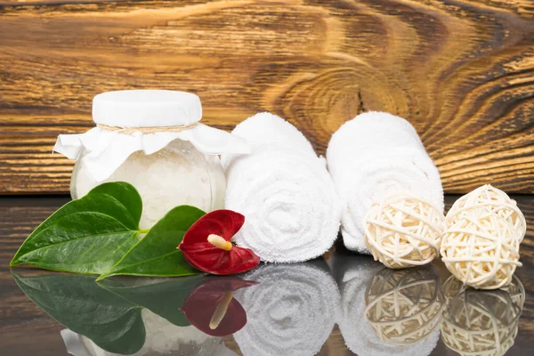 Set Spa Treatments Salt White Towels Close Background — Stock Photo, Image