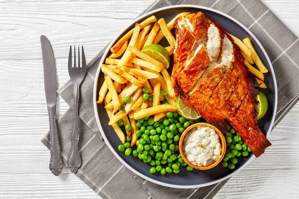 Roast Atlantic Redfish Plate French Fries Boiled Green Peas Tartar — Stockfoto