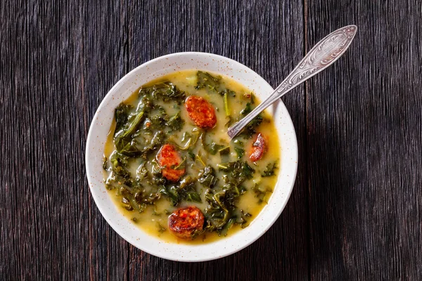 Caldo Verde Portugese Aardappel Boerenkool Groene Soep Met Chorizo Worst — Stockfoto