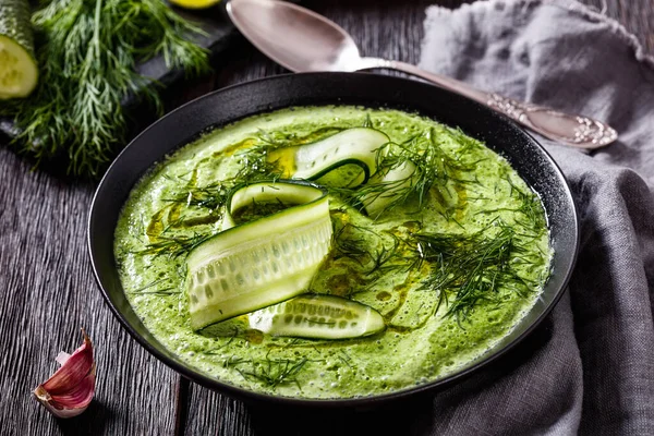 Tarator Summer Cold Cucumber Soup Dill Yogurt Olive Oil Black — Stockfoto