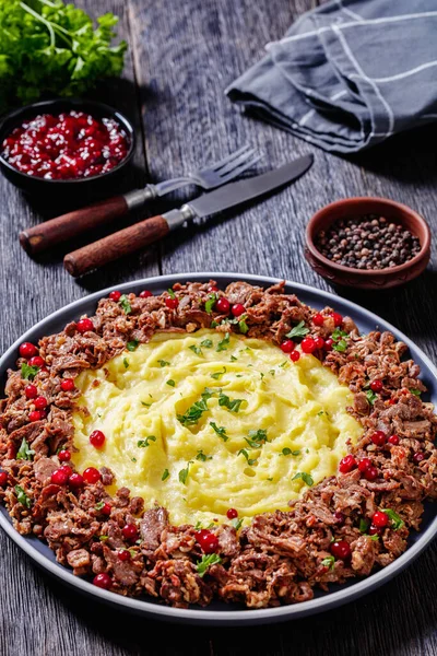 Reindeer Stew Lingonberries Potato Puree Plate Oak Wood Table Rustic — Stockfoto