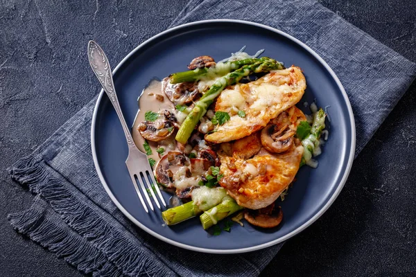 Chicken Madeira Juicy Chicken Breasts Mushrooms Madeira Cream Sauce Melty — Fotografia de Stock