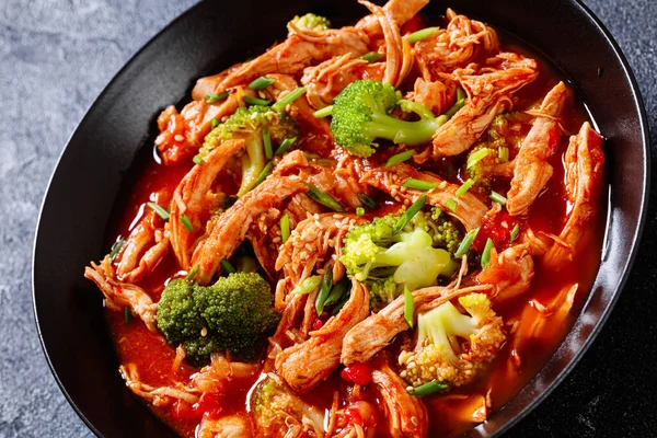 Close Slow Cooked Shredded Chicken Breast Stew Tomato Sauce Red — Stock Photo, Image