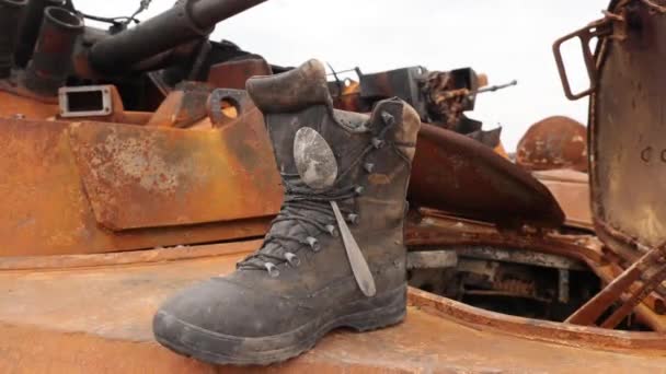 Bucha Ukraine Apr 2022 Boot Russian Soldier Burnt Destroyed Russian — Wideo stockowe