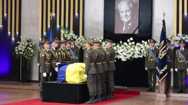 Kyiv Ukraine Guard Honor Carries Coffin Funeral Farewell Ceremony First — Vídeo de stock