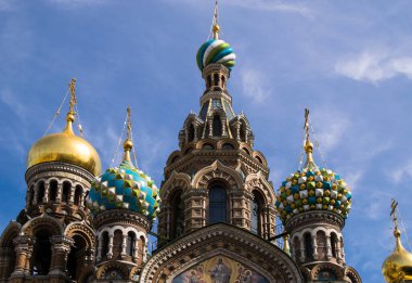 Kurtarıcının Kilisesi Kan Döküyor