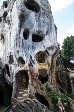Da Lat, Vietnam - 28 Nisan 2018: Hang Nga Pansiyonu, halk arasında Tımarhane olarak bilinir.