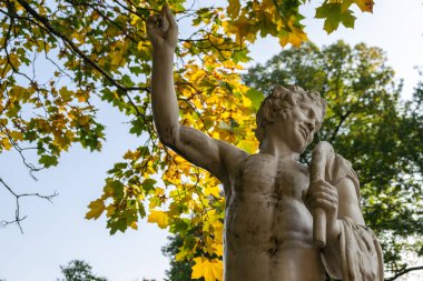 Centaurlar. Pavlovsk, Rusya 'daki köprüde heykeller