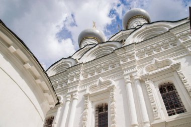 Moskova, Rusya 'da Bolshaya Ordynka caddesindeki Saint Nicolas Katedrali