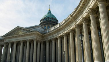 Saint Petersburg, Rusya 'daki Kazan Katedrali' nin kolonisi.