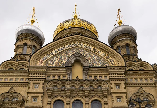 Orthodox Church Dormition Mother God Stands Towering Vasilievsky Island Saint — Stock Photo, Image