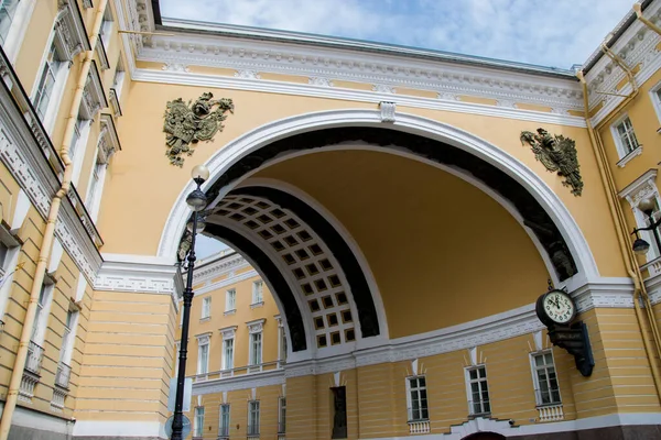 San Petersburgo Rusia Junio 2016 Arco Del Estado Mayor —  Fotos de Stock