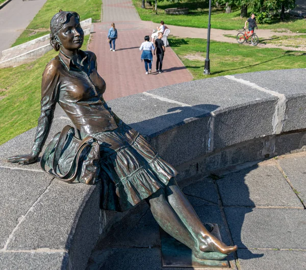 Velikiy Novgorod Russia August 2020 Monument Tourist Girl — Stock Photo, Image