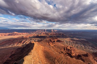 Ölü At Eyalet Parkı, Utah, Amerika 'nın güneybatısından Majestic Canyon Çölü manzarası