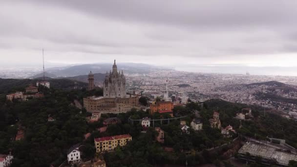 Vista aérea del Tibidabo, Barcelona. — Vídeos de Stock