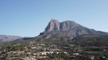 Costa Blanca Dağları 'ndan görünüm.