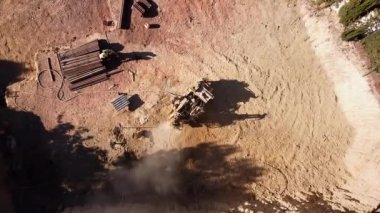 Yığın makinesi çalışıyor..