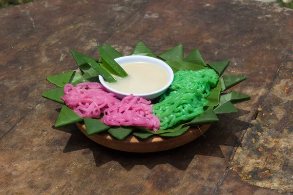 Закуска Відома Putu Mayang Зроблена Борошна Кокосовим Молоком Фото Традиційних — стокове фото