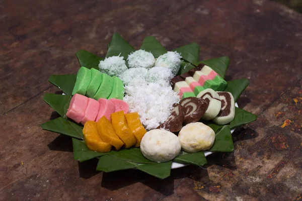 Snacks Aus Maniok Genannt Getuk Verschiedenen Farben Und Varianten Serviert — Stockfoto