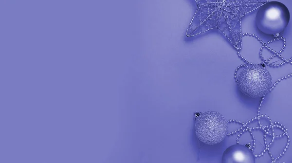 Çok Peri Renginde Bir Noel Süslemesi 2022 Nin Rengi — Stok fotoğraf