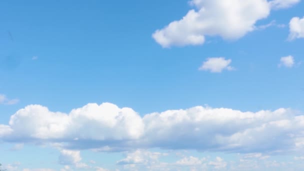 Blauer Himmel Mit Wolken Und Sonne Zeitraffer Himmel Mit Wolken — Stockvideo