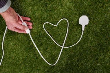 Kullanılmayan cihazları kapatarak elektrik tasarrufu tavsiyesi