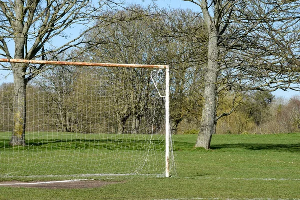 Labdarúgás Vagy Foci Célok Egy Nyilvános Parkban Csapatsportok — Stock Fotó